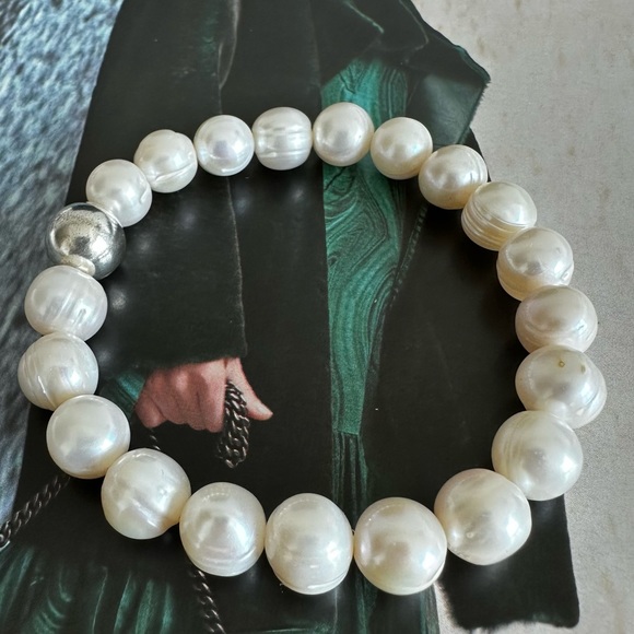 Fresh Water Pearl & Sterling Silver Stretch Bracelet - Picture 2 of 5